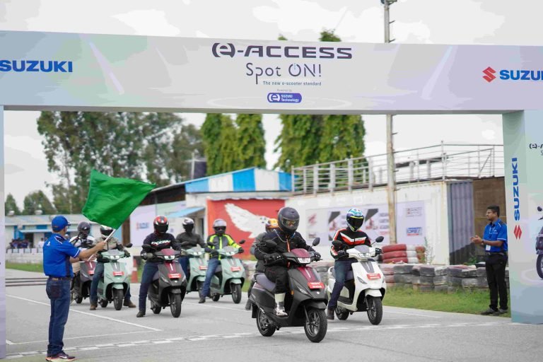 Suzuki e-Access Media Ride